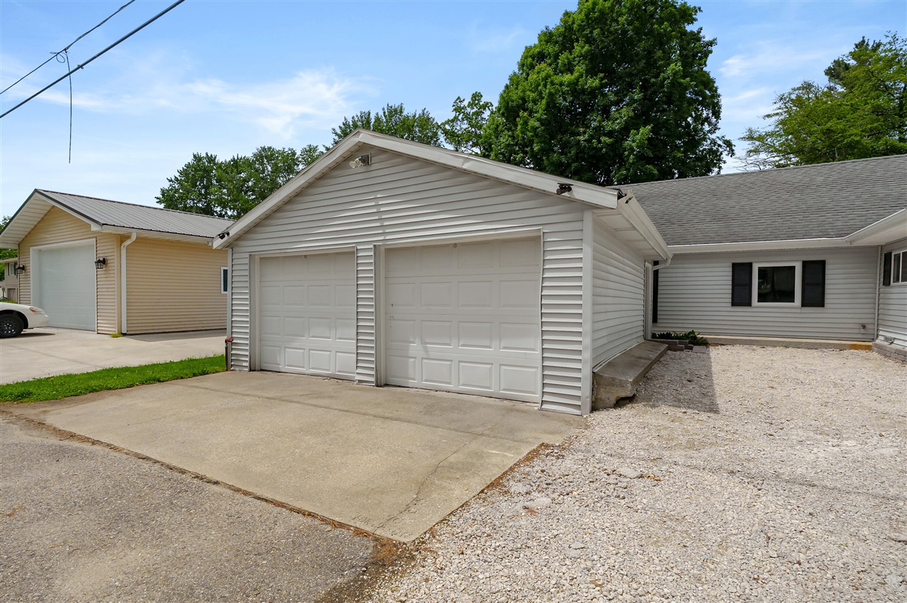 10574 Tomkinson Property Photo 35