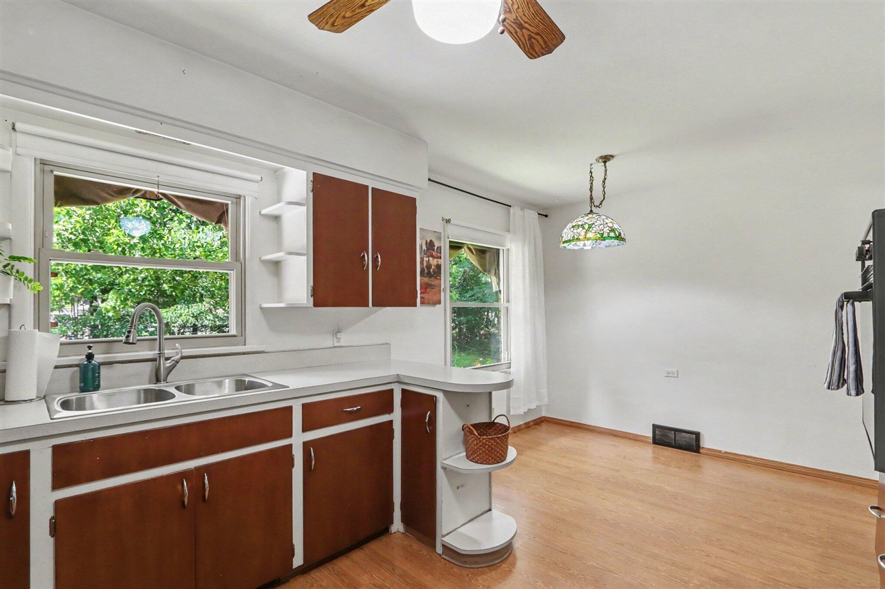 627 N Orient Street Property Photo 5