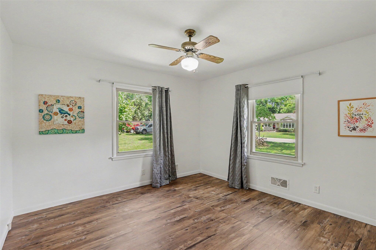 627 N Orient Street Property Photo 8