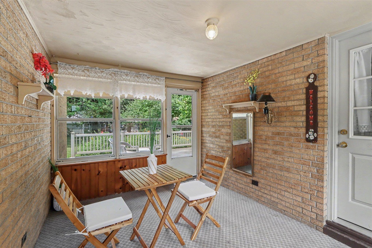 627 N Orient Street Property Photo 19