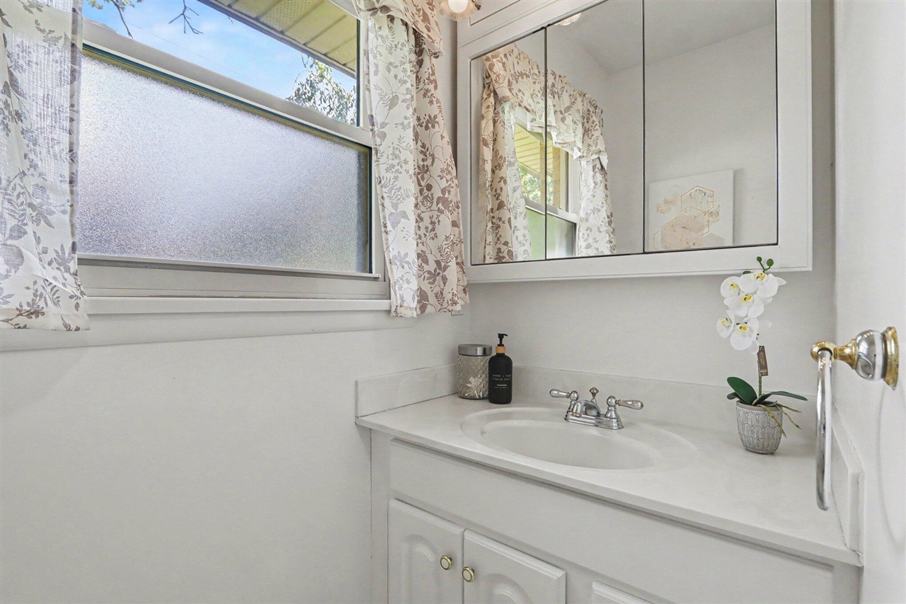627 N Orient Street Property Photo 20