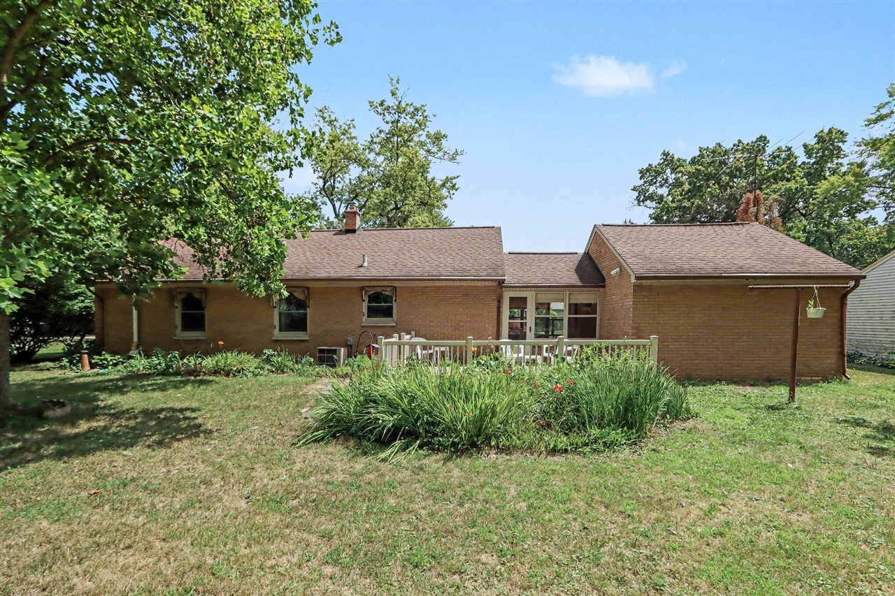 627 N Orient Street Property Photo 21