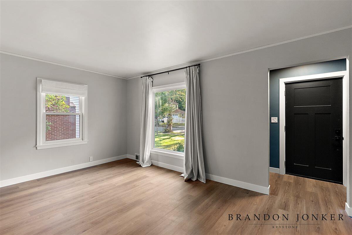2417 Brooklyn Avenue Property Photo 2