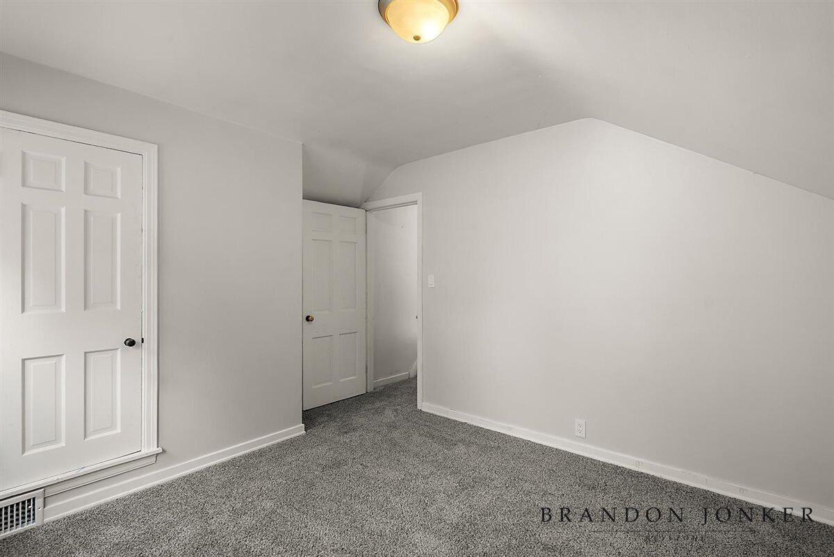 2417 Brooklyn Avenue Property Photo 21