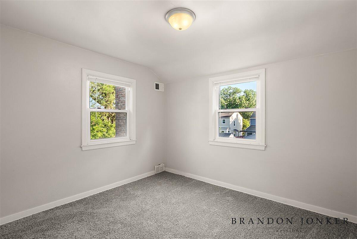 2417 Brooklyn Avenue Property Photo 22
