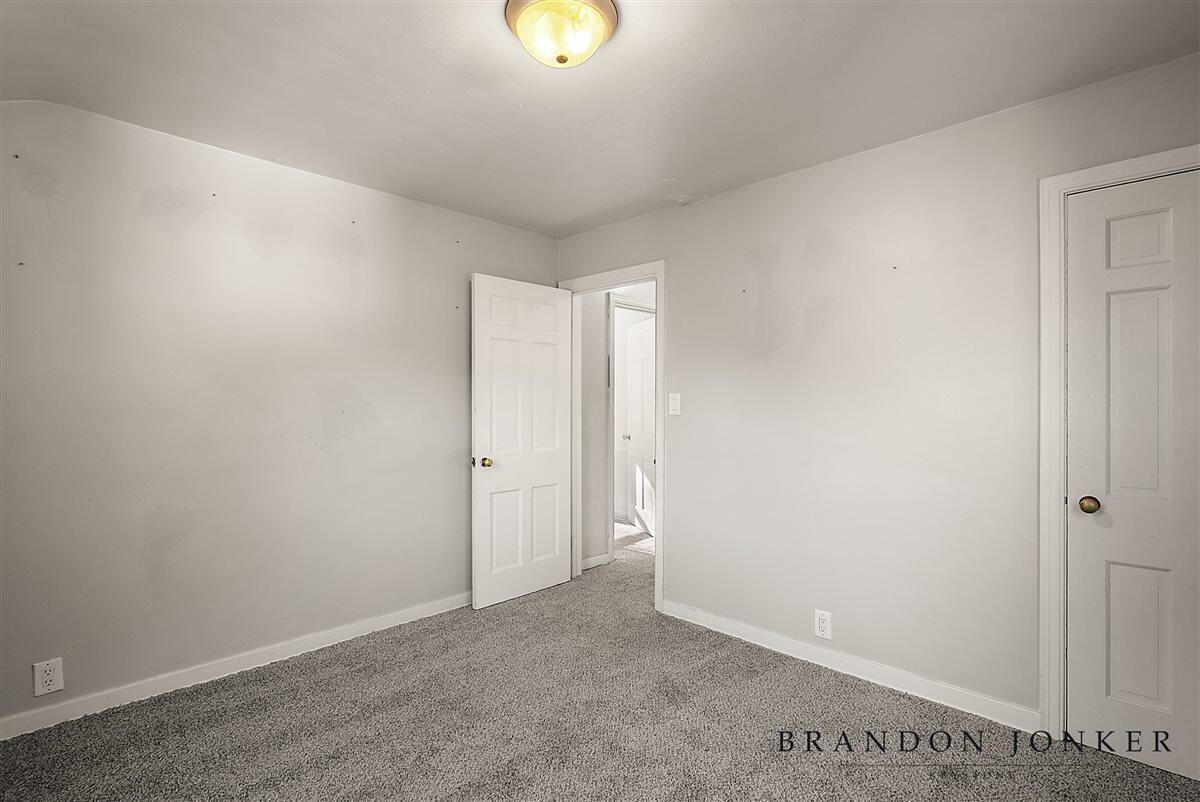 2417 Brooklyn Avenue Property Photo 24