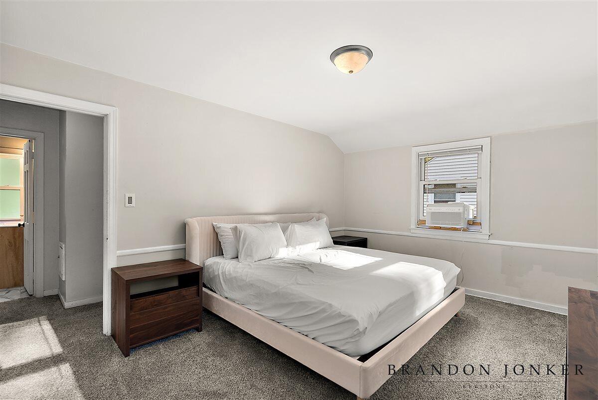 2417 Brooklyn Avenue Property Photo 26