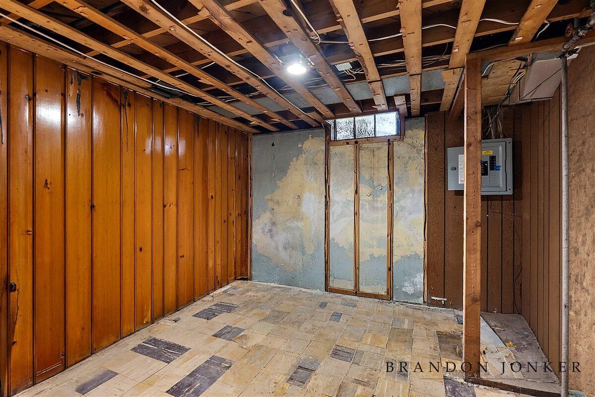 2417 Brooklyn Avenue Property Photo 34