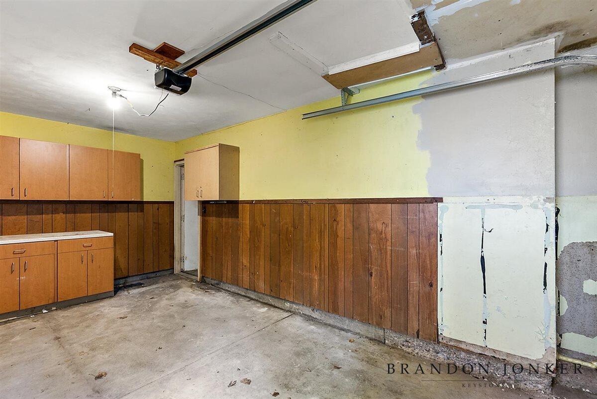 2417 Brooklyn Avenue Property Photo 37