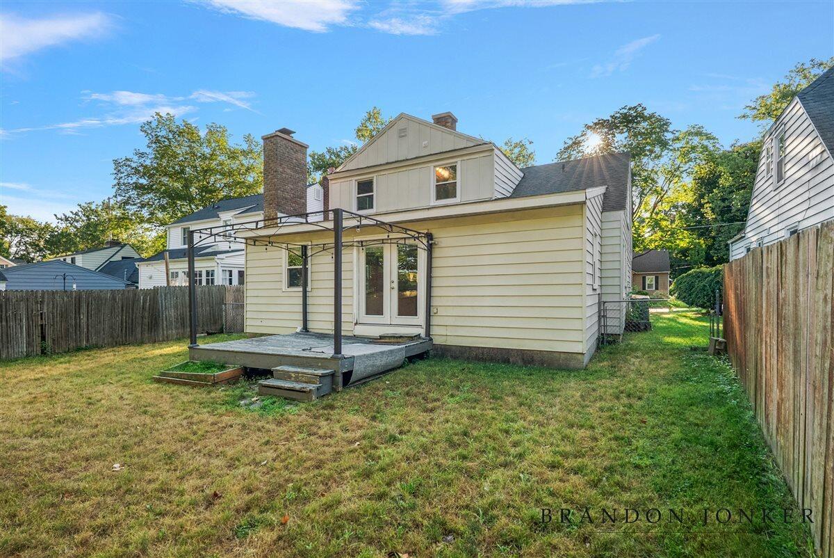 2417 Brooklyn Avenue Property Photo 60
