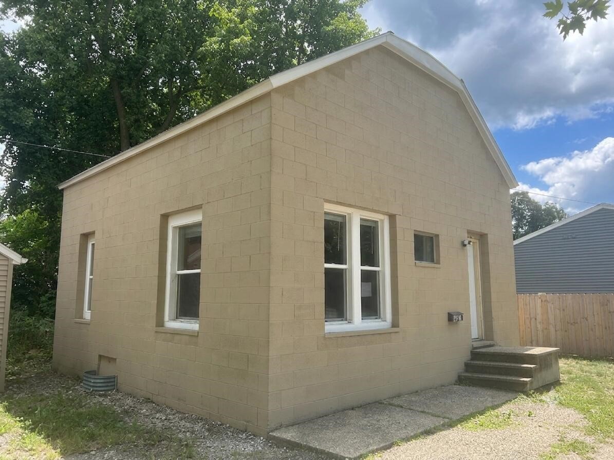 307 N Walnut Street Property Photo 1