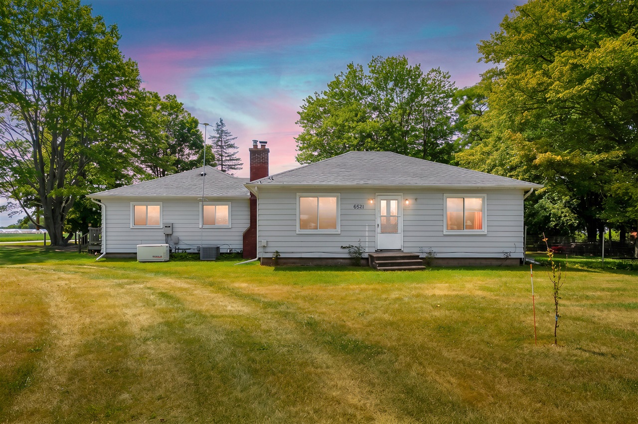 6521 5 Mile Road Property Photo 1