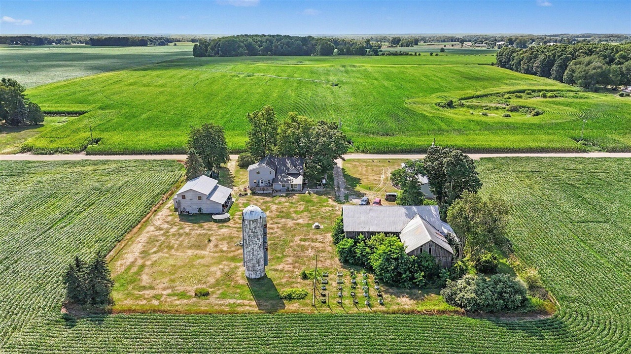 2658 N Amble Road Property Photo 3