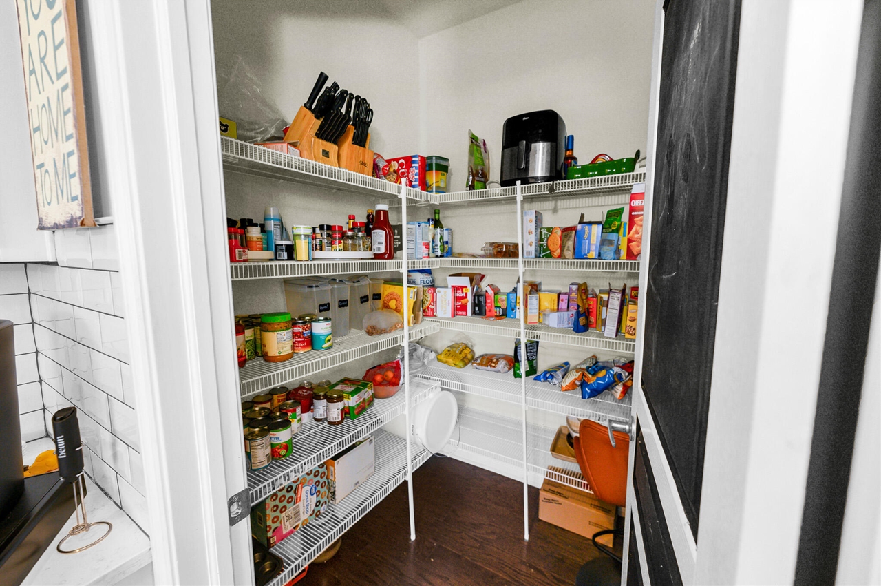 26574 Bronx Drive Property Photo 10