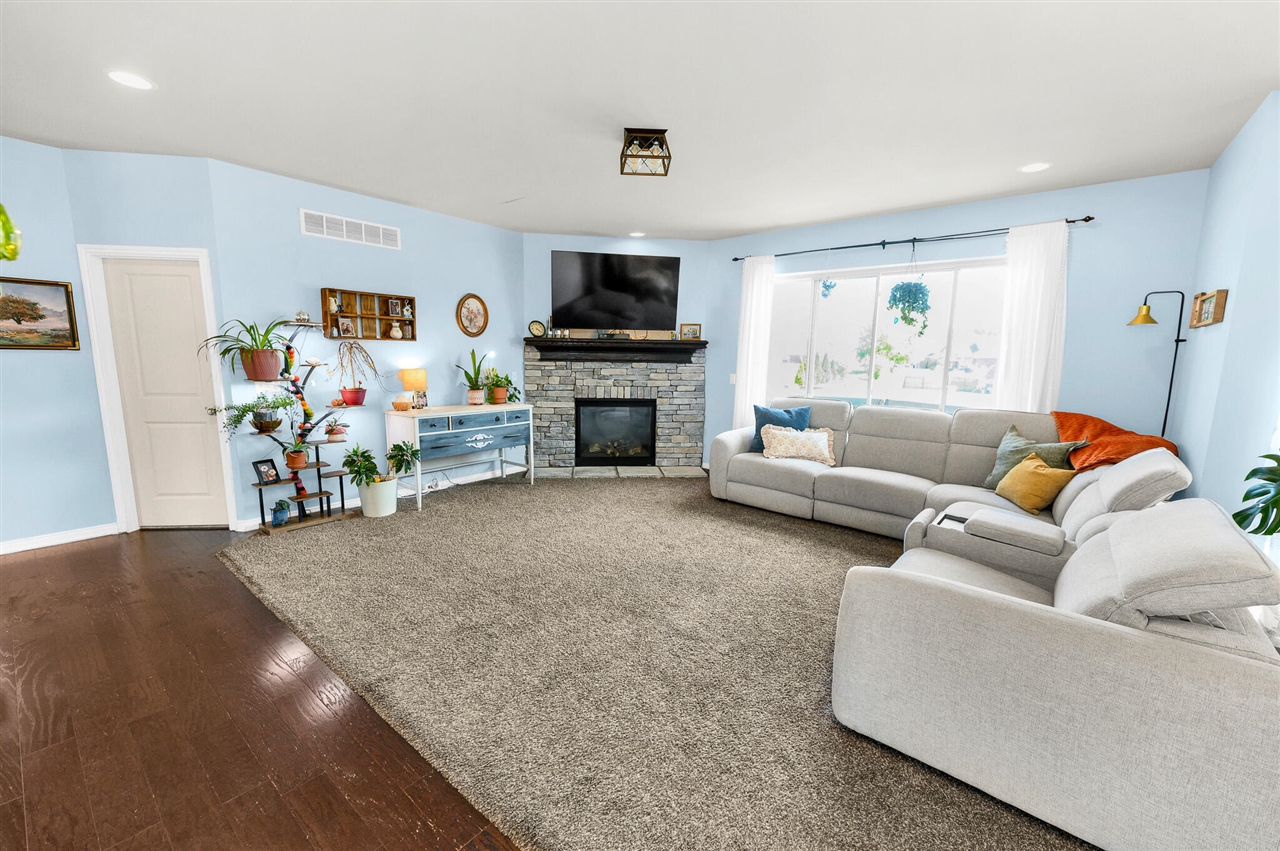 26574 Bronx Drive Property Photo 12