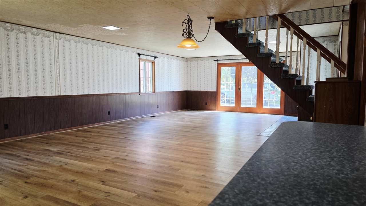 2151 E Coral Road Property Photo 6