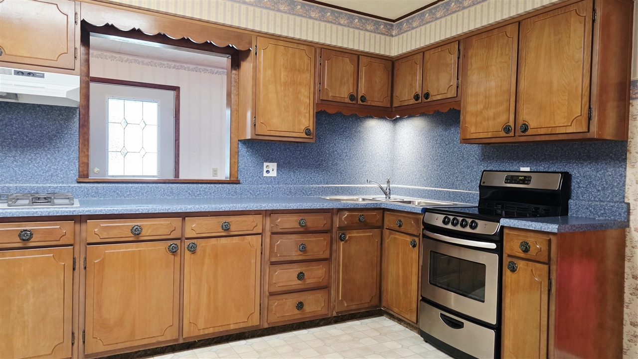 2151 E Coral Road Property Photo 9