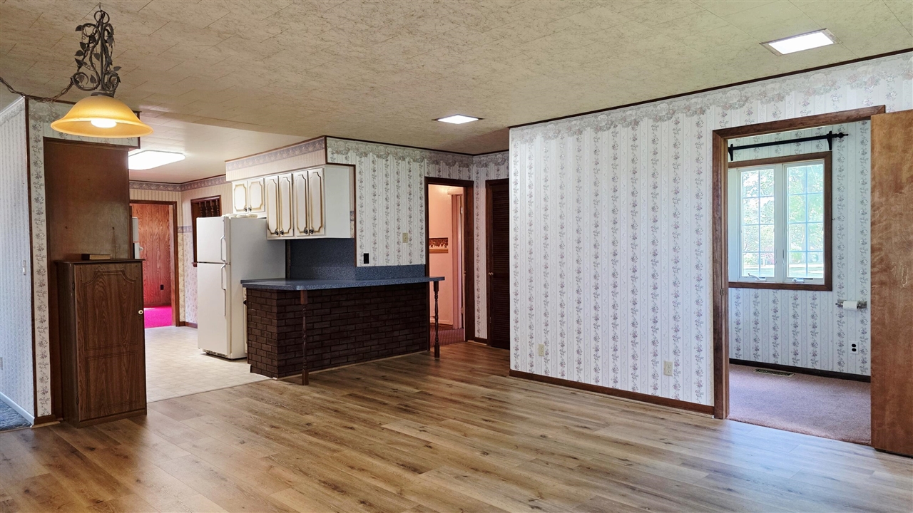 2151 E Coral Road Property Photo 10