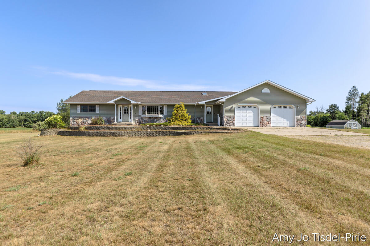 16972 W Stanton Road Property Photo 1