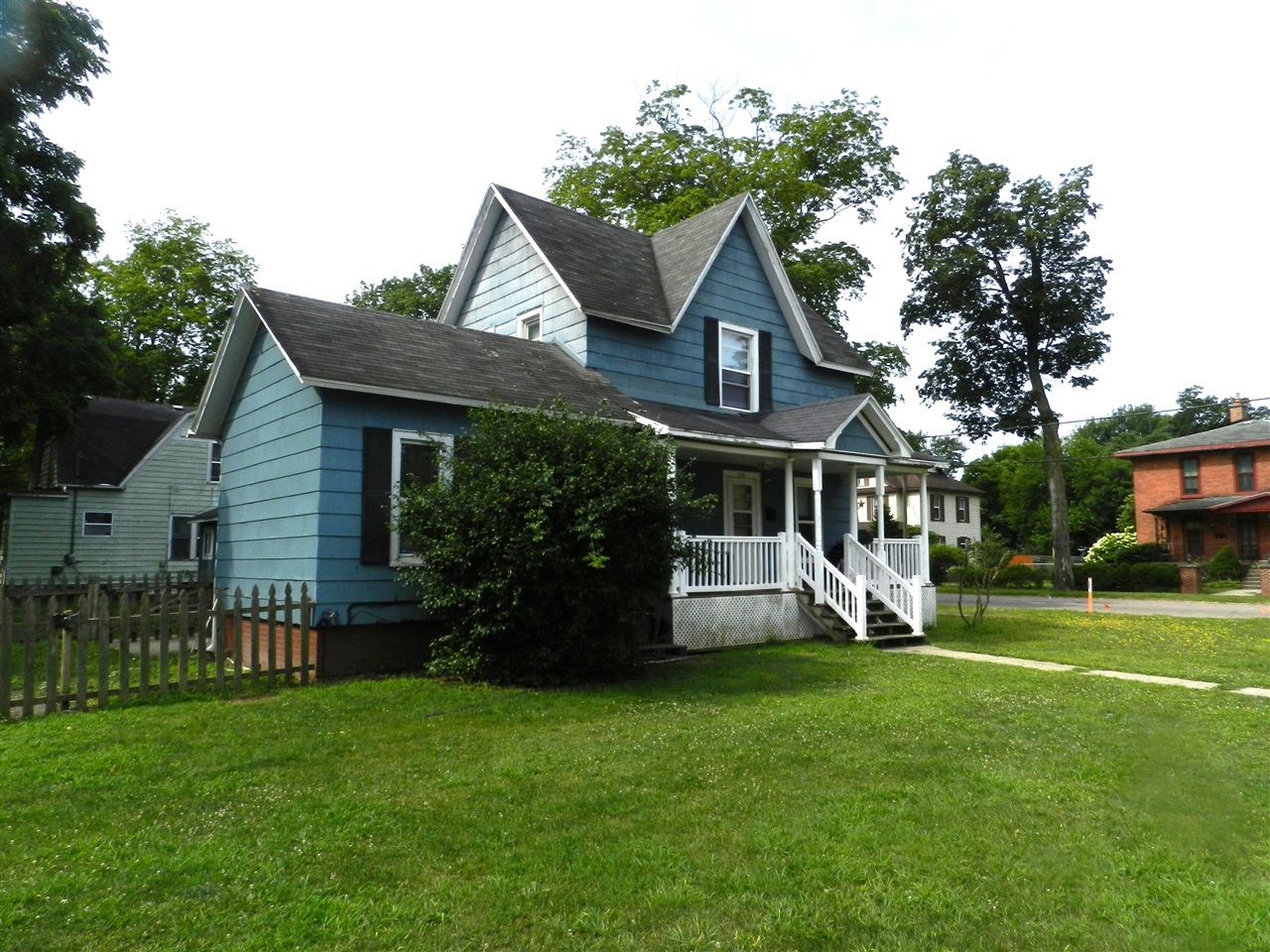 115 W Cass Street Property Photo 3