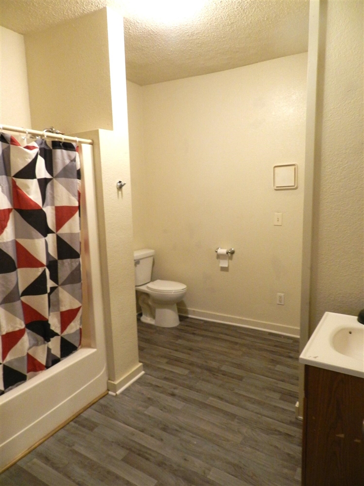 115 W Cass Street Property Photo 7