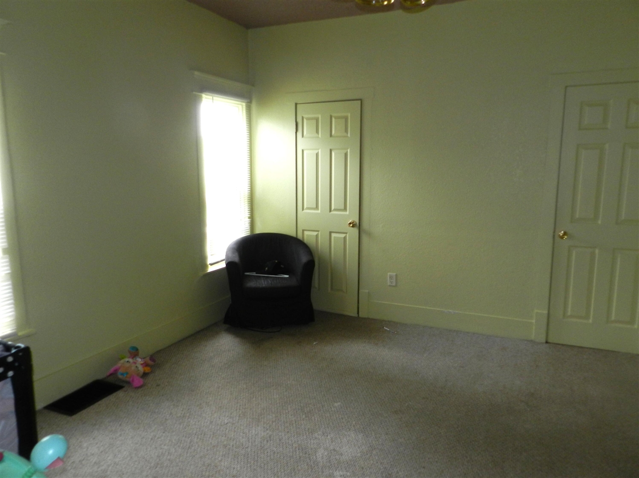 115 W Cass Street Property Photo 10