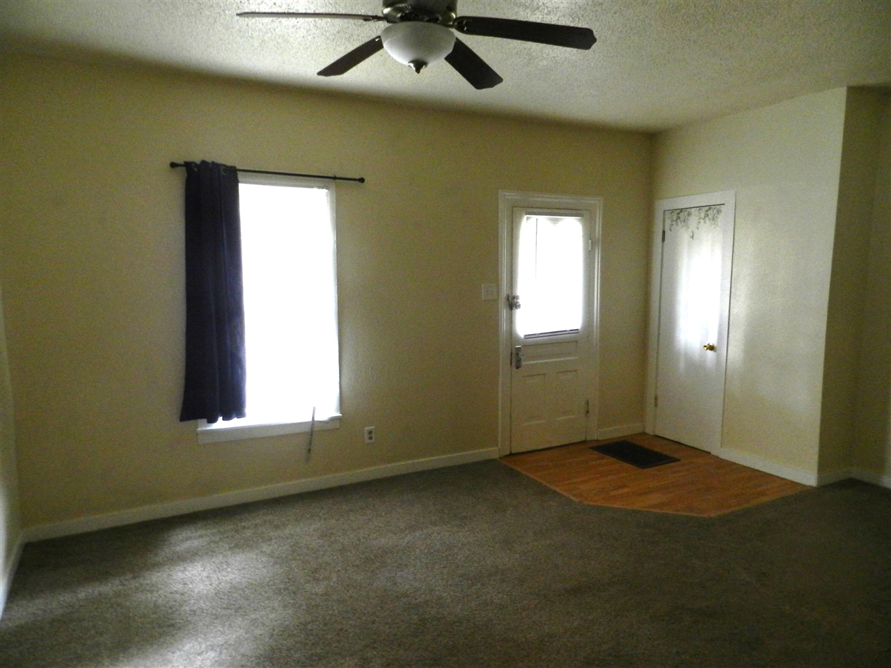 115 W Cass Street Property Photo 14