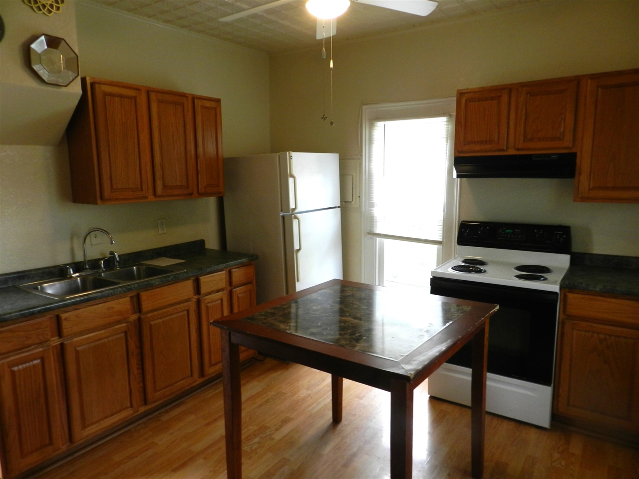 115 W Cass Street Property Photo 17
