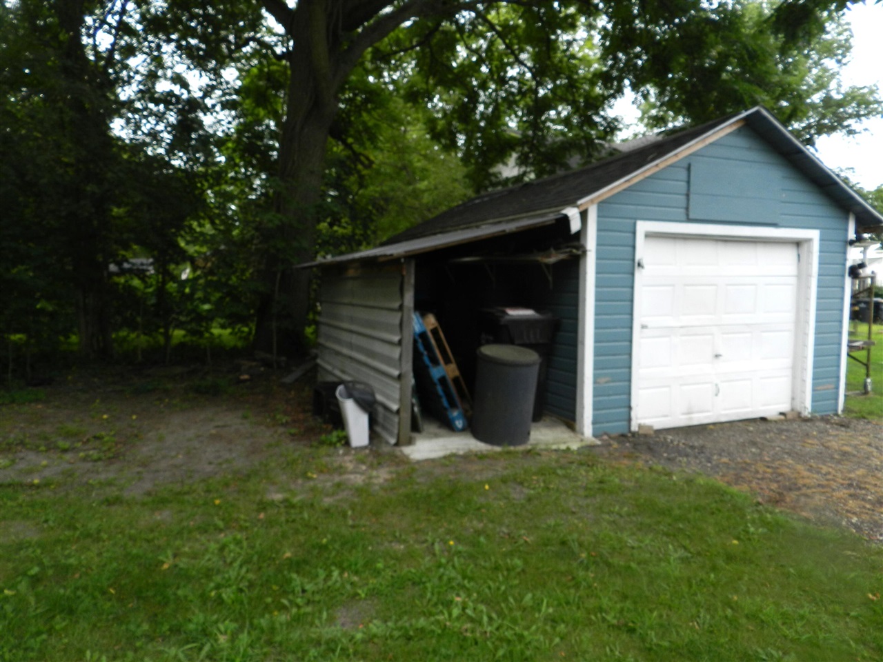 115 W Cass Street Property Photo 23