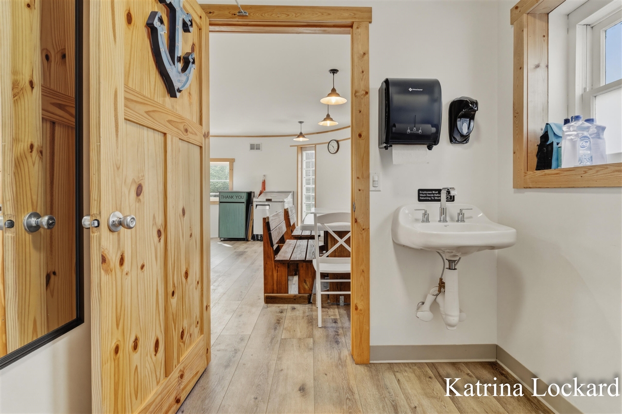 7641 S Croton Hardy Drive Property Photo 16
