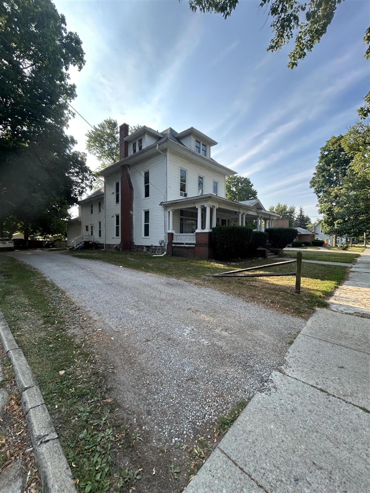 129 S East Street Property Photo 1