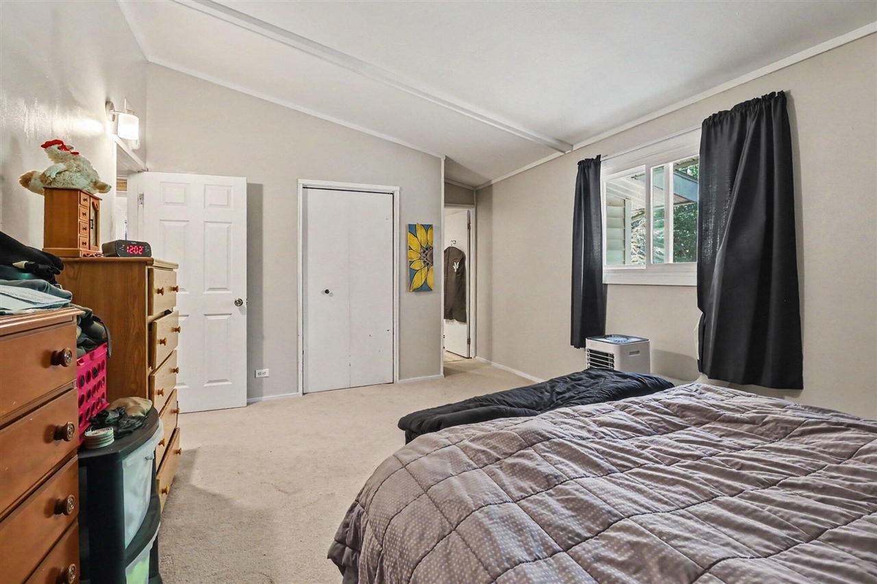 2218 Maple Road Property Photo 9