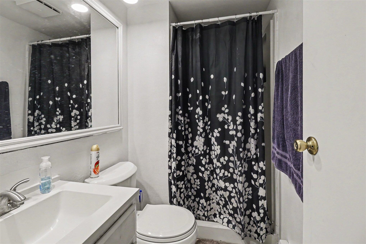 2218 Maple Road Property Photo 10