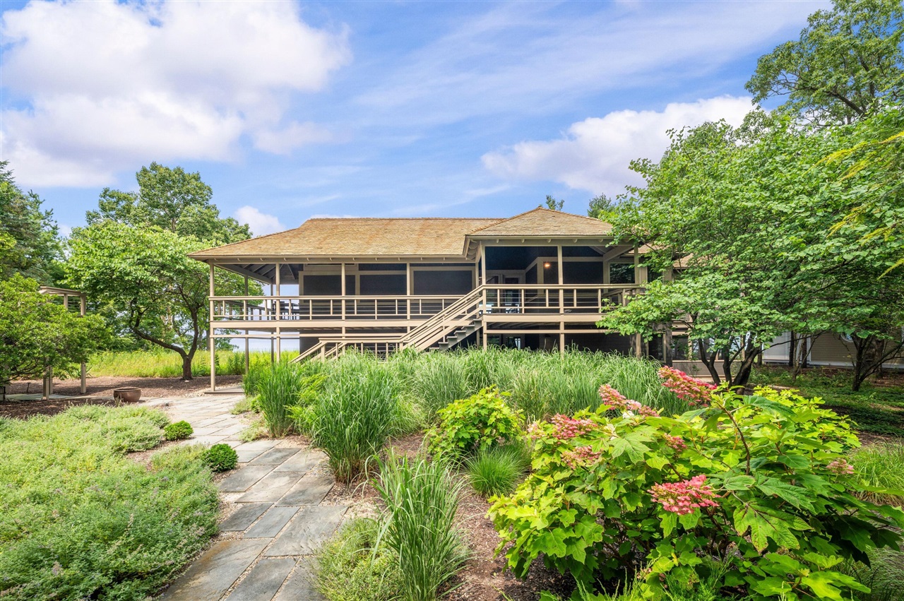 13047 Edgewater Property Photo 1