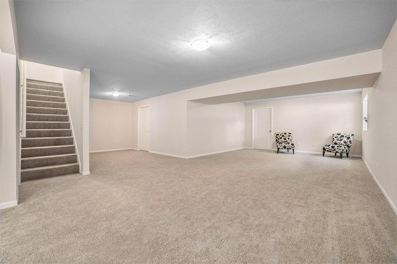 4275 Butternut Drive Property Photo 16
