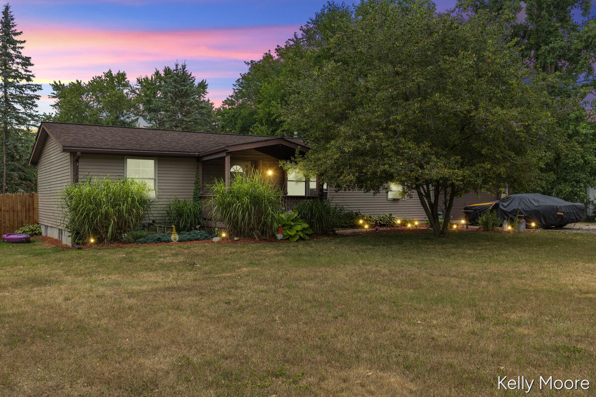 2542 E Bluewater Highway Property Photo 1