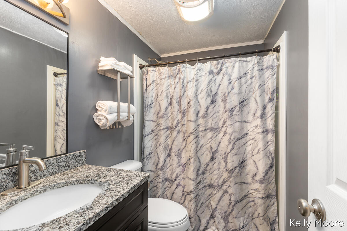 2542 E Bluewater Highway Property Photo 17