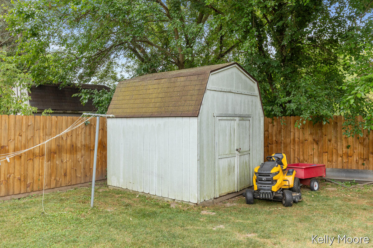 2542 E Bluewater Highway Property Photo 25