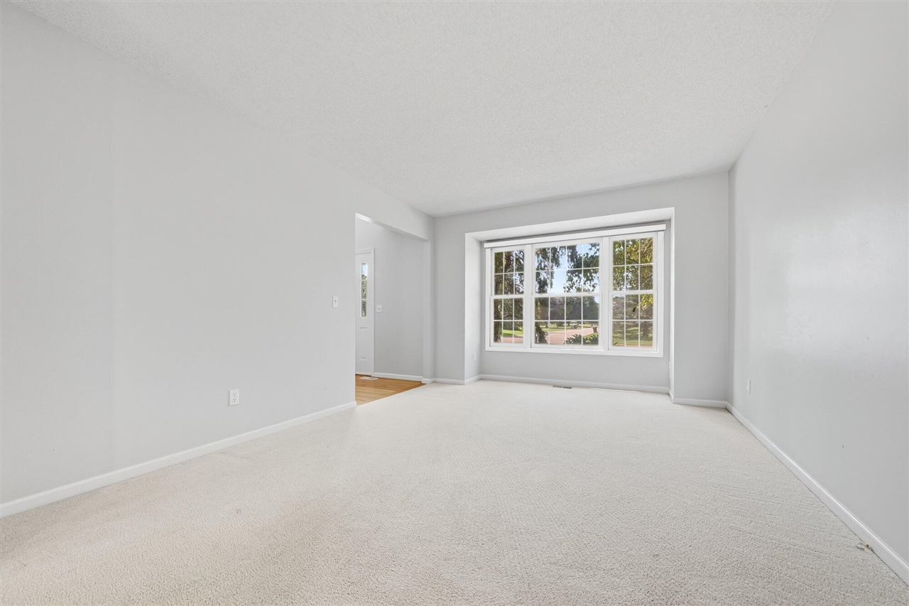 5048 Stapleton Drive Property Photo 12