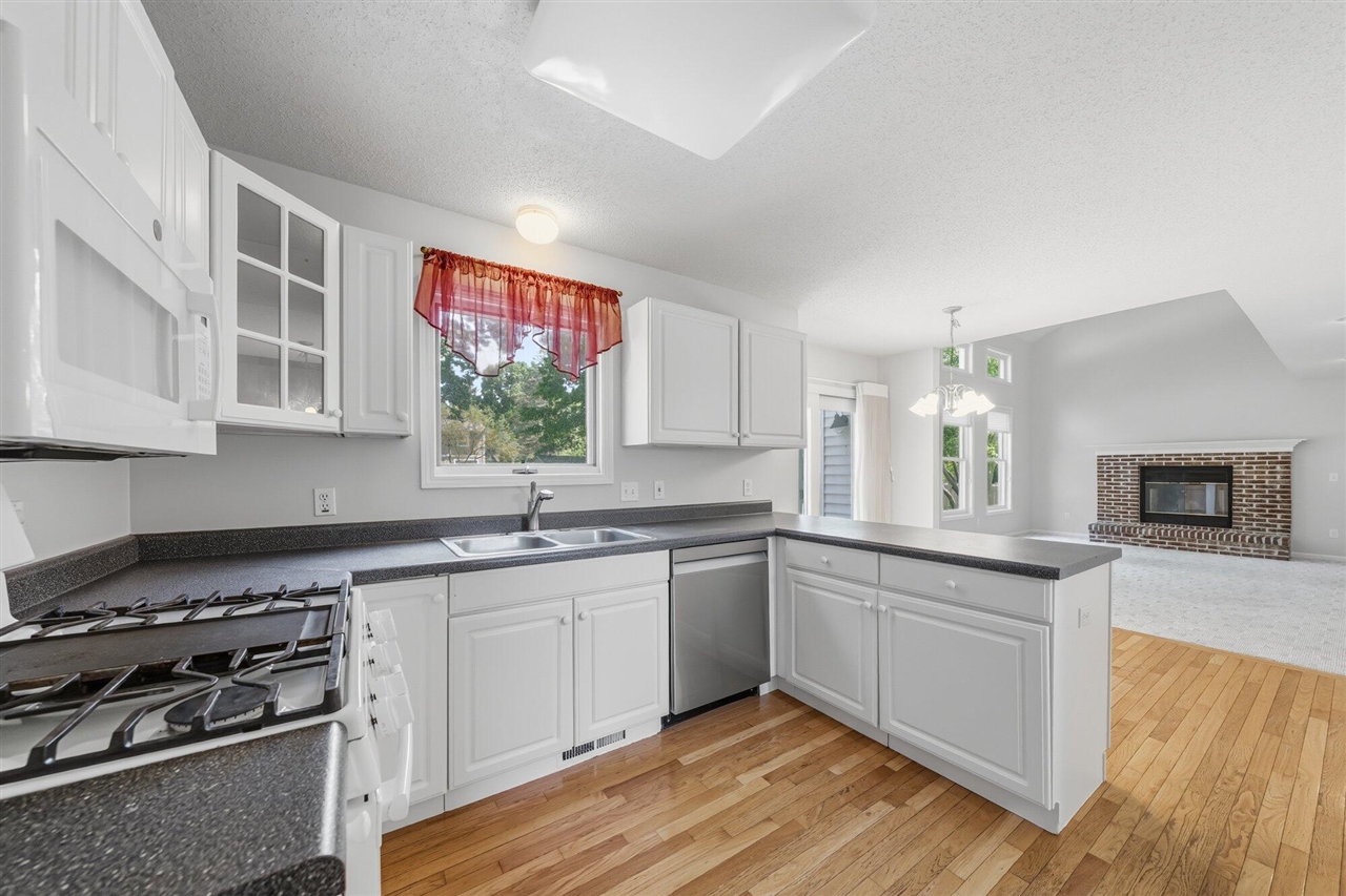 5048 Stapleton Drive Property Photo 13