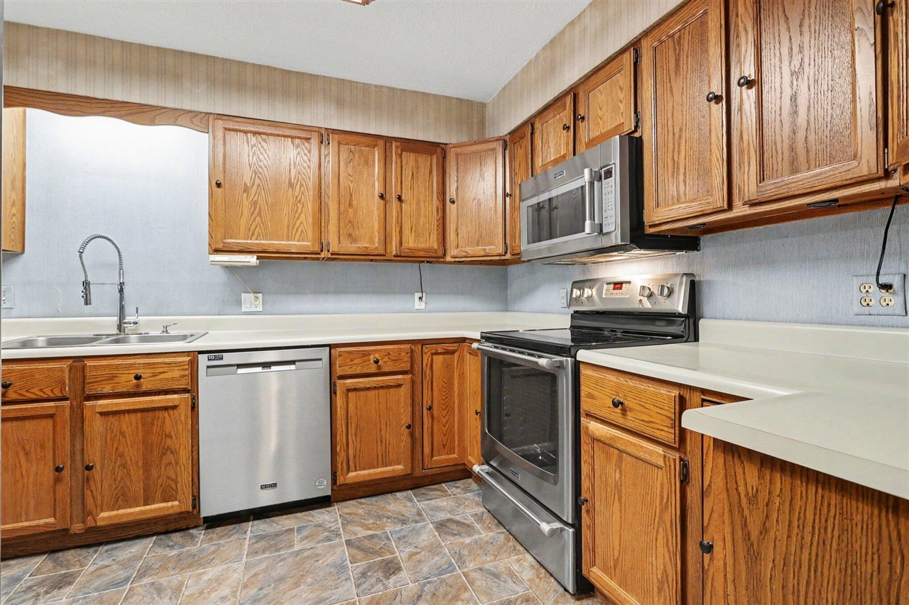 11053 Gast Road Property Photo 11