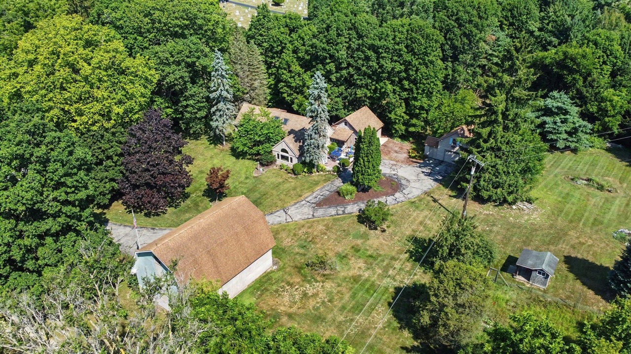 3988 Beeman Road Property Photo 2