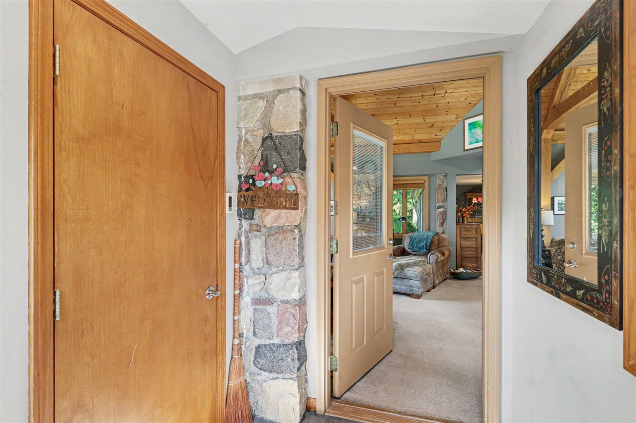 3988 Beeman Road Property Photo 14