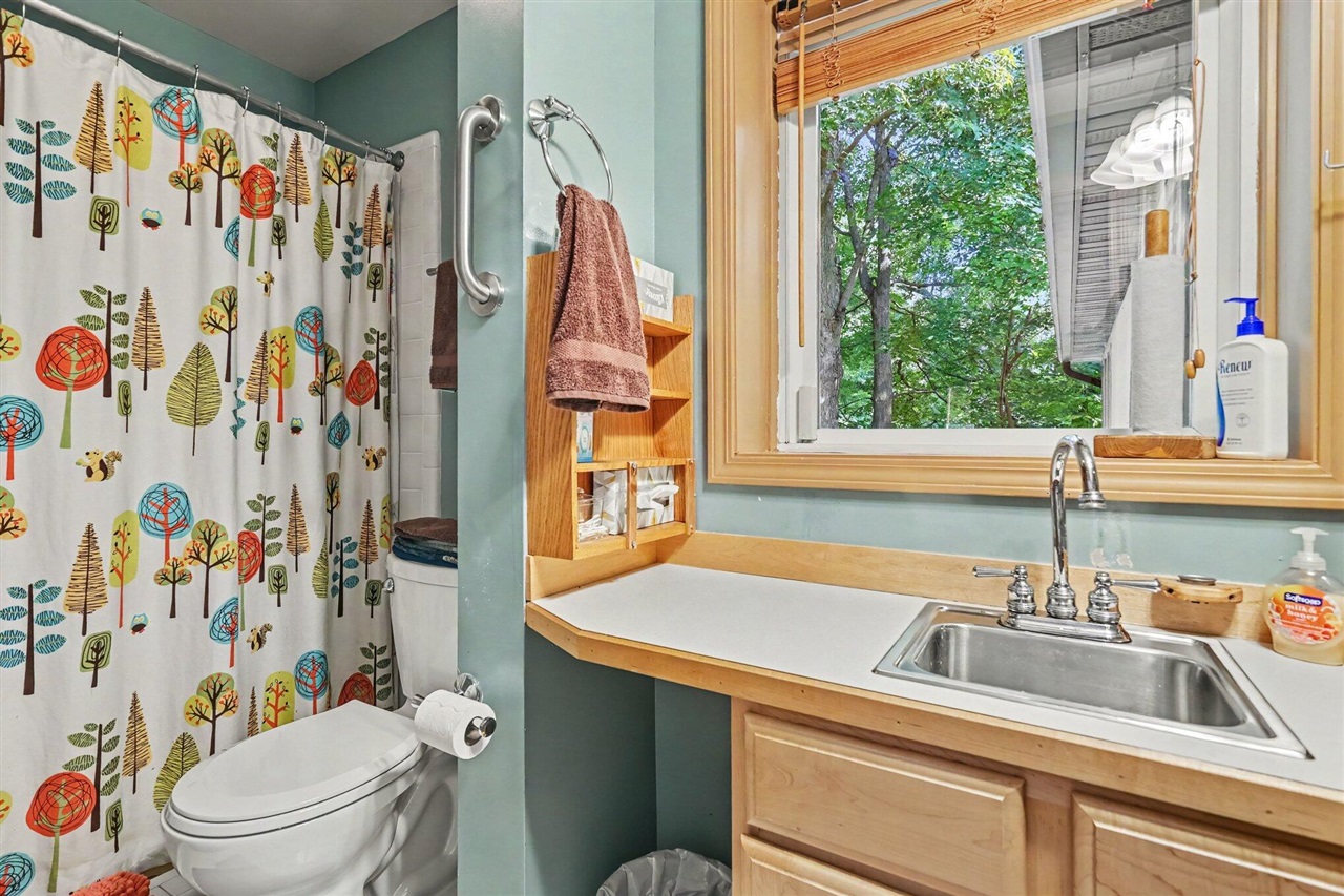 3988 Beeman Road Property Photo 16