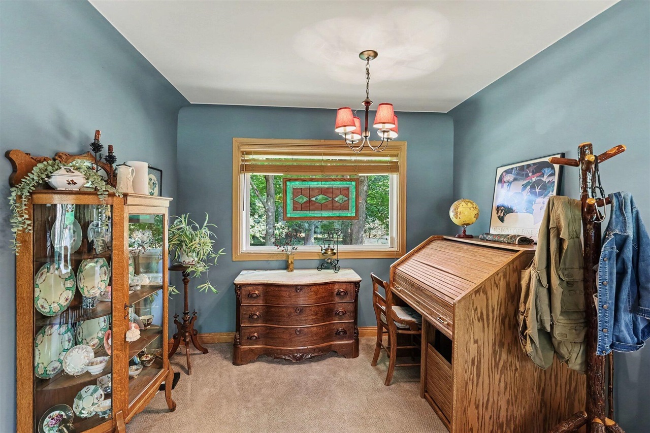 3988 Beeman Road Property Photo 17