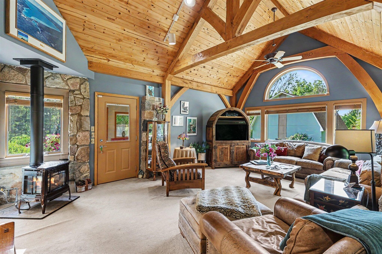 3988 Beeman Road Property Photo 23