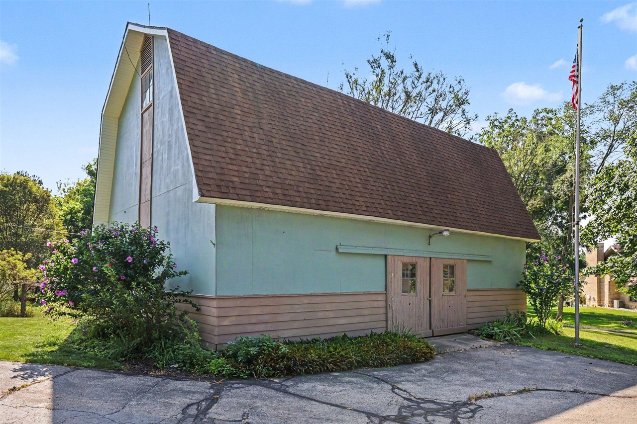 3988 Beeman Road Property Photo 54