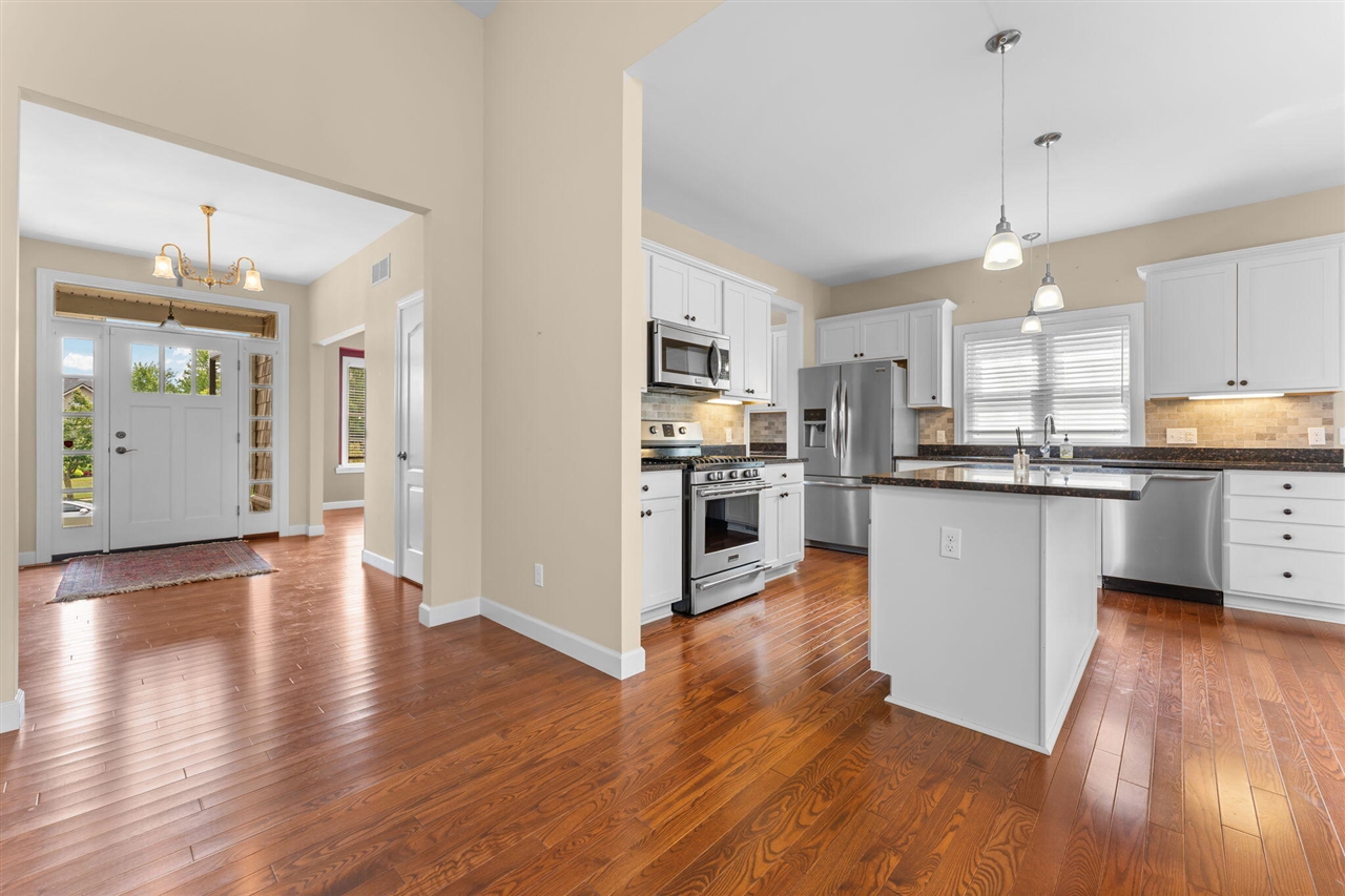 8243 Heathertree Lane Property Photo 35