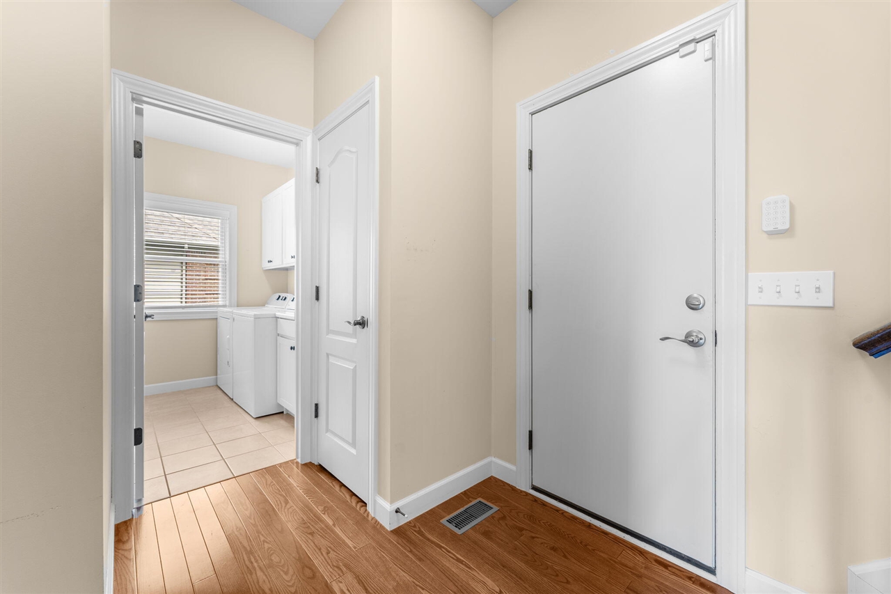 8243 Heathertree Lane Property Photo 38