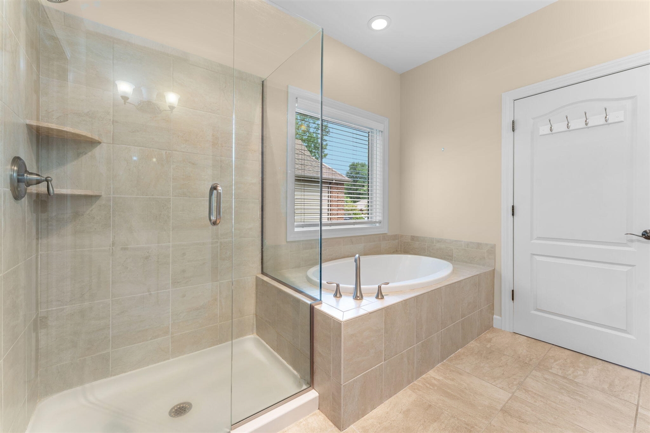 8243 Heathertree Lane Property Photo 52